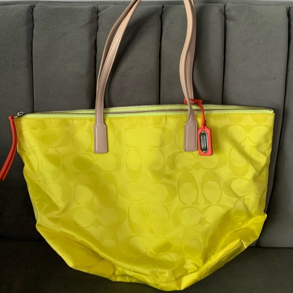 Coach Tote Bag - Picture 6 of 12